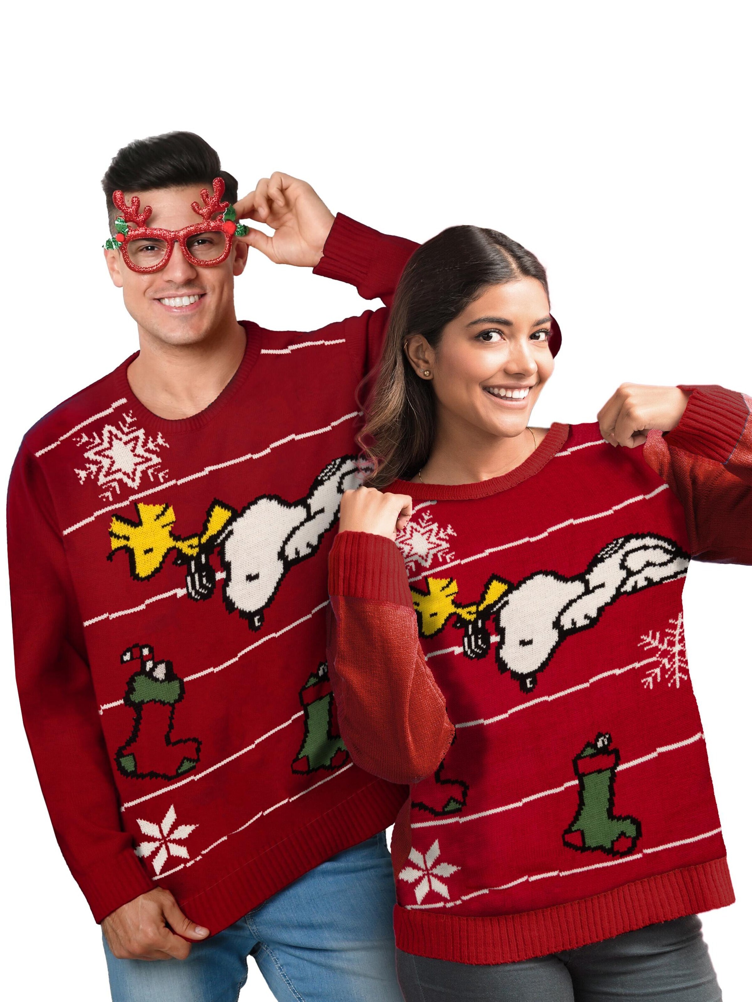 Snoopy & Die Peanuts Sweater 'Weihnachtspullover' in Red: front