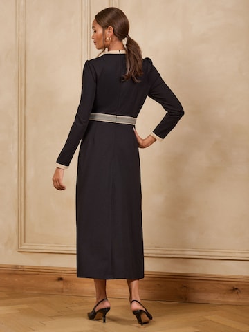 Rochie de la love & roses pe negru