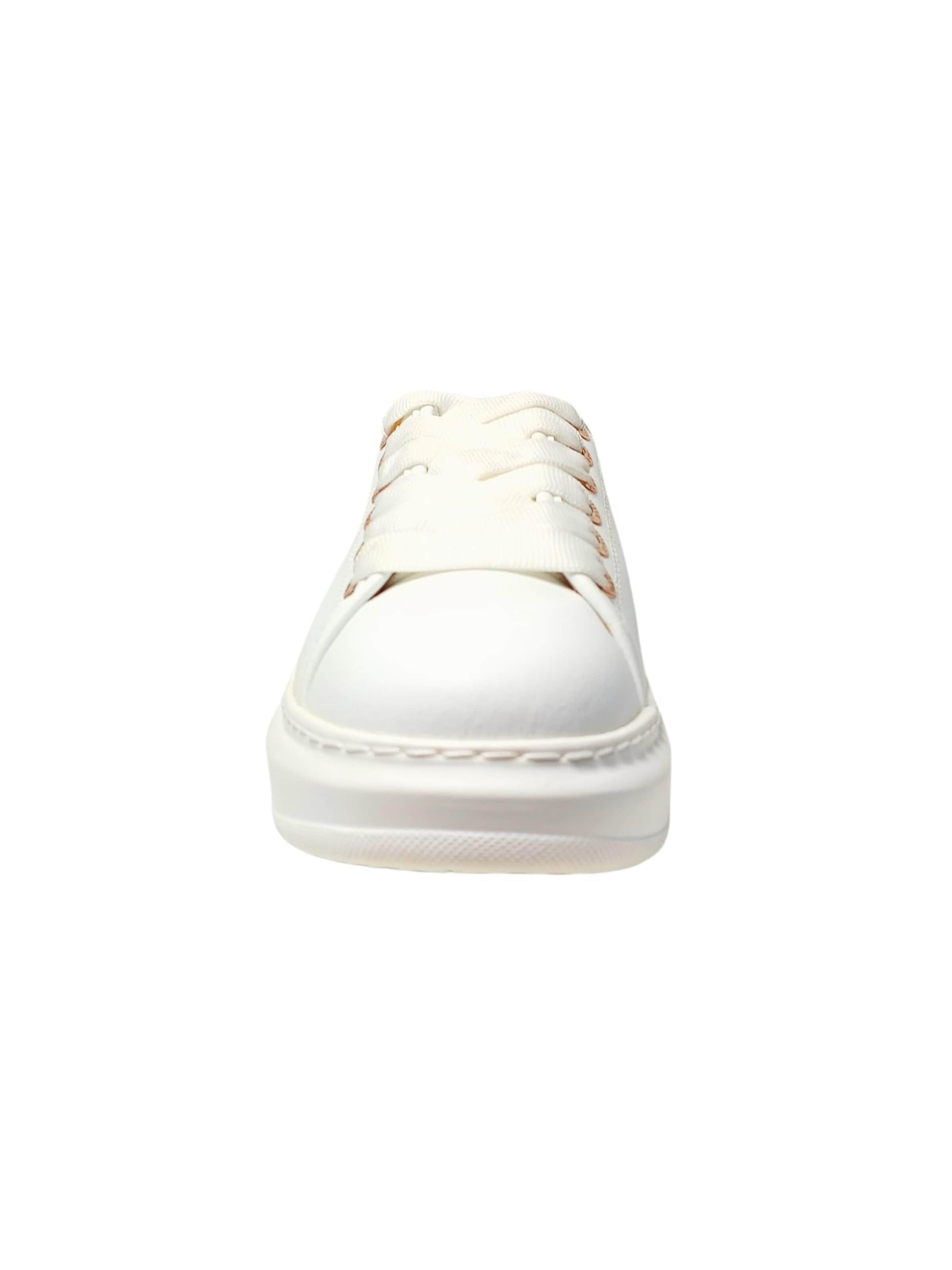 Sneaker bassa di Alexander Smith in bianco
