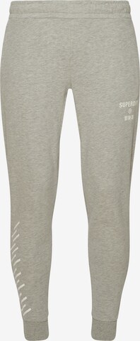 Effilé Pantalon Superdry en gris : devant