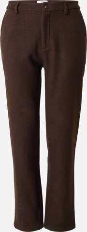 ABOUT YOU x Jaime Lorente Regular Trousers 'Leandro' in Brown: front