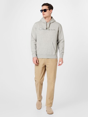 Champion Authentic Athletic Apparel Sweatshirt in Grau