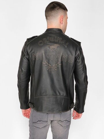 MUSTANG Jacke in Schwarz