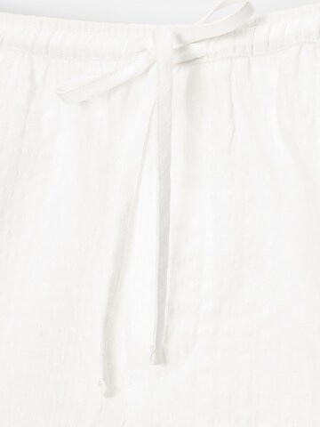 Regular Pantalon Pull&Bear en blanc