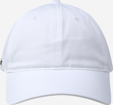 Șapcă de la LACOSTE pe alb