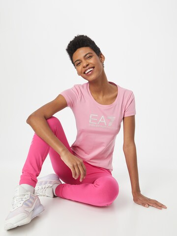 Maglietta di EA7 Emporio Armani in rosa