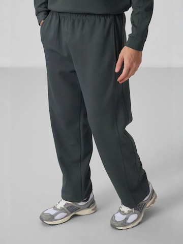 Tommy Life Sweat suit in Grey