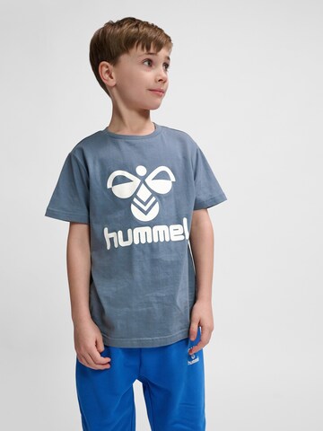 Hummel T-shirt 'Tres' i blå