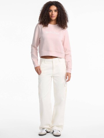 GUESS Sweatshirt i rosa