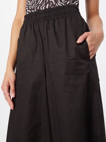 DRYKORN Wide Leg Hose 'WINDY' in Schwarz