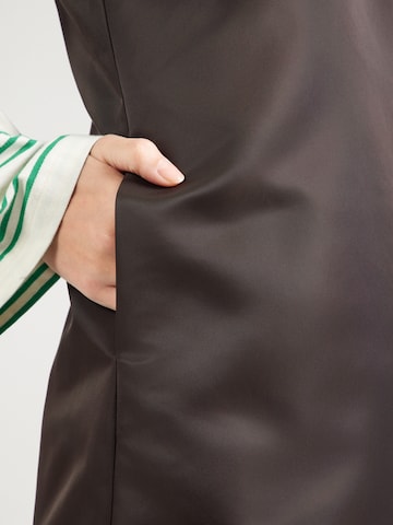 & Other Stories Šaty - Hnedá