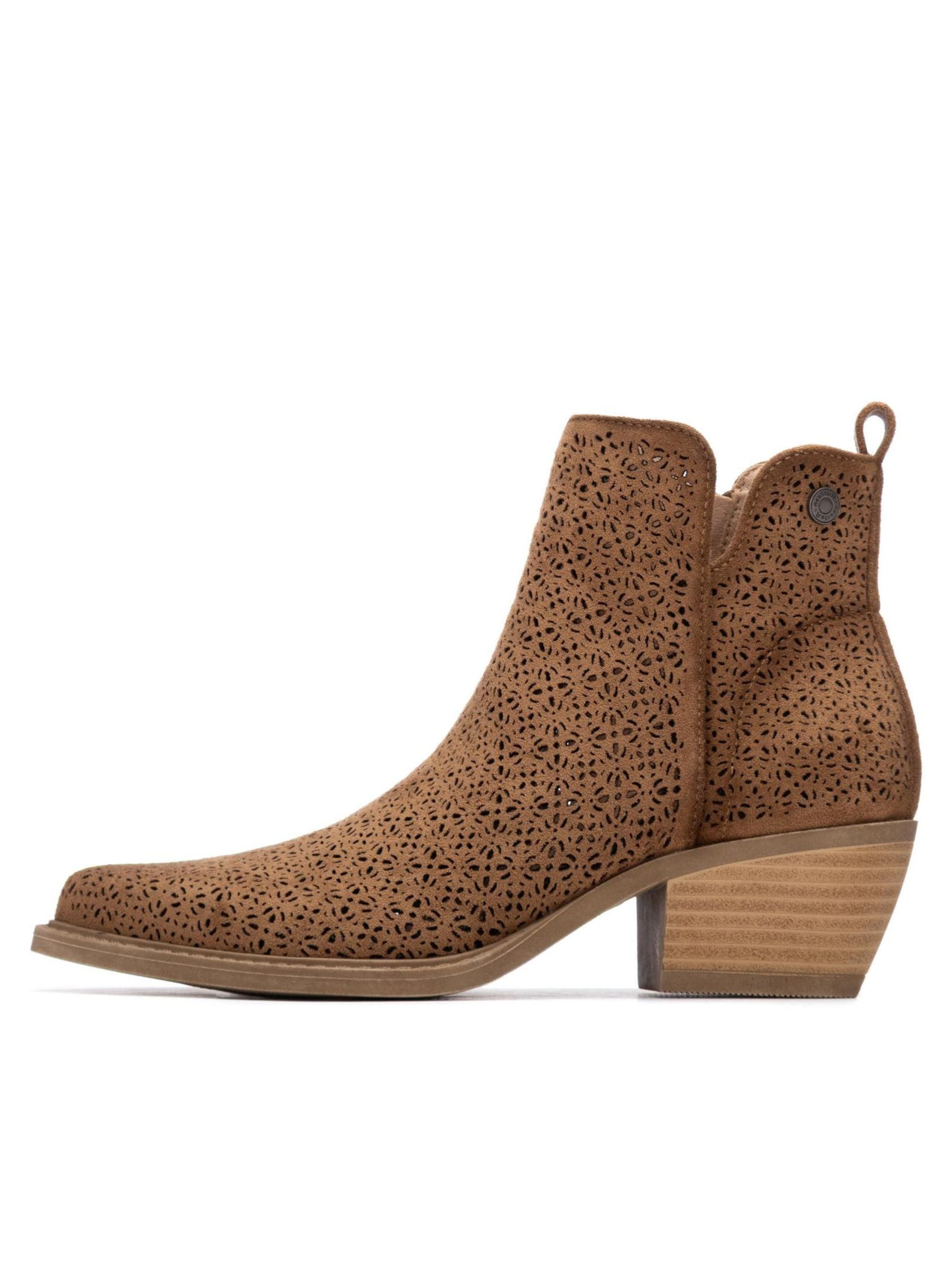 Refresh Ankle Boots in Beige: front
