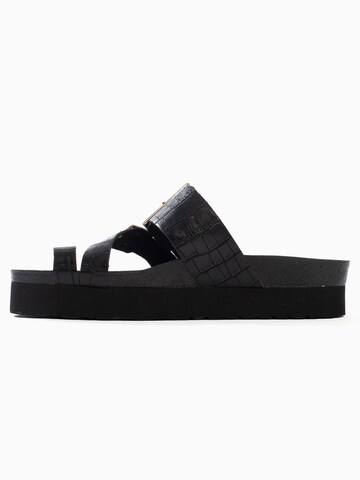 Bayton T-Bar Sandals 'Lucrezia' in Black