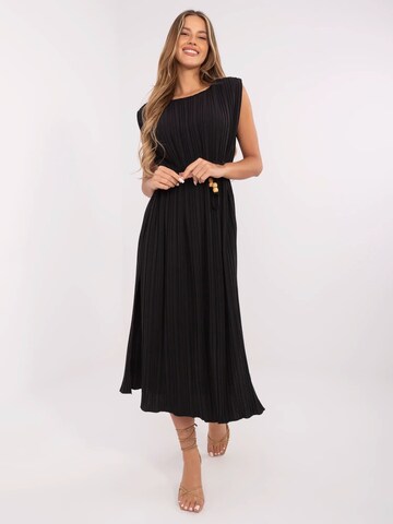 Madnezz House Jurk in Zwart: voorkant