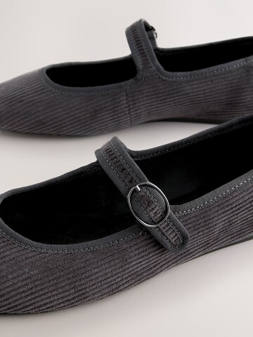 Next Балетки с ремешком в Серый