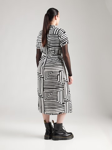 Vero Moda Curve Рокля тип риза 'VMEasy' в черно