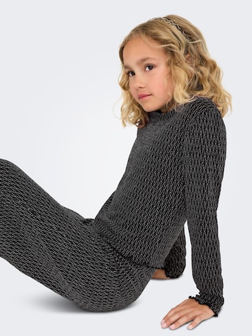 ONLY GIRLS Paita 'KOGQueen' värissä musta
