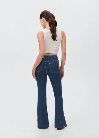 MANGO TEEN Flared Jeans in Blau