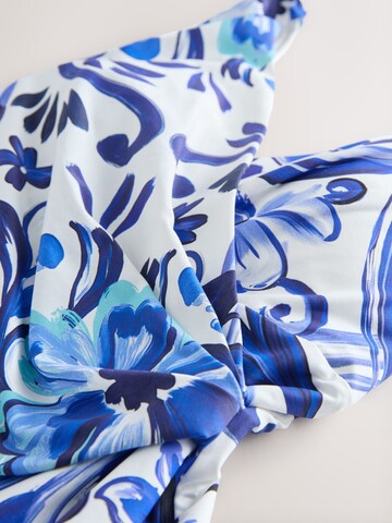 Next High neck Shapingbadeanzug in Weiß