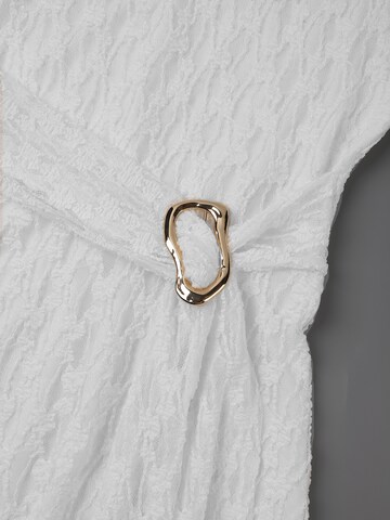 LapaPlus - Vestido de gala en blanco