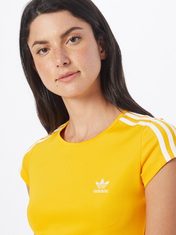 ADIDAS ORIGINALS Tričko 'Adicolor Classics 3-Stripes' – žlutá