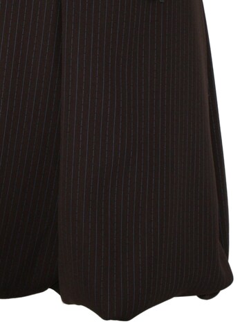 dunkle design Rock in Braun