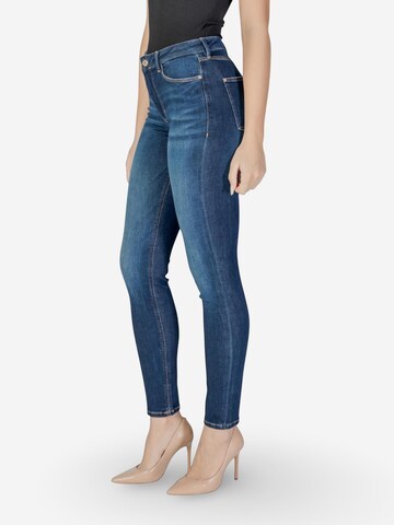Skinny Jeans '1981 W2YA46 D4Q03' di GUESS in blu