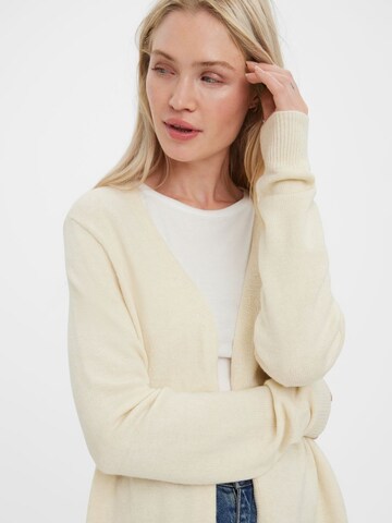 VERO MODA Neuletakki värissä beige