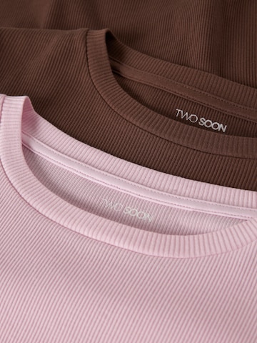 TWO SOON Shirts i brun