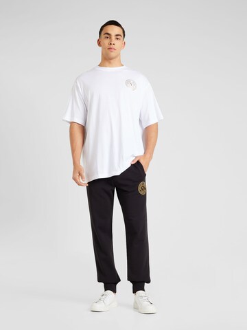 Versace Jeans Couture T-shirt '76UP607' i vit