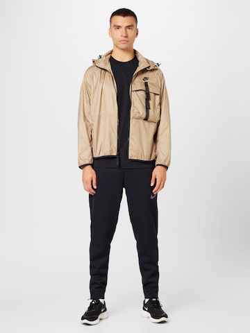 Nike Sportswear Jacke in Braun