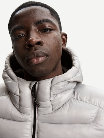 Bershka Зимно яке в сиво