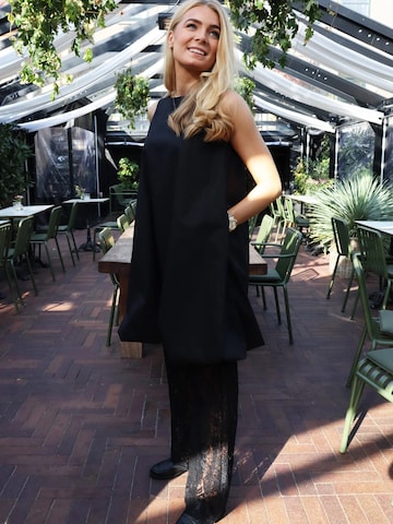 Robe ' BARBEL ' Liberte Essentiel en noir