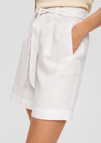 s.Oliver Loose fit Pleat-Front Pants in White