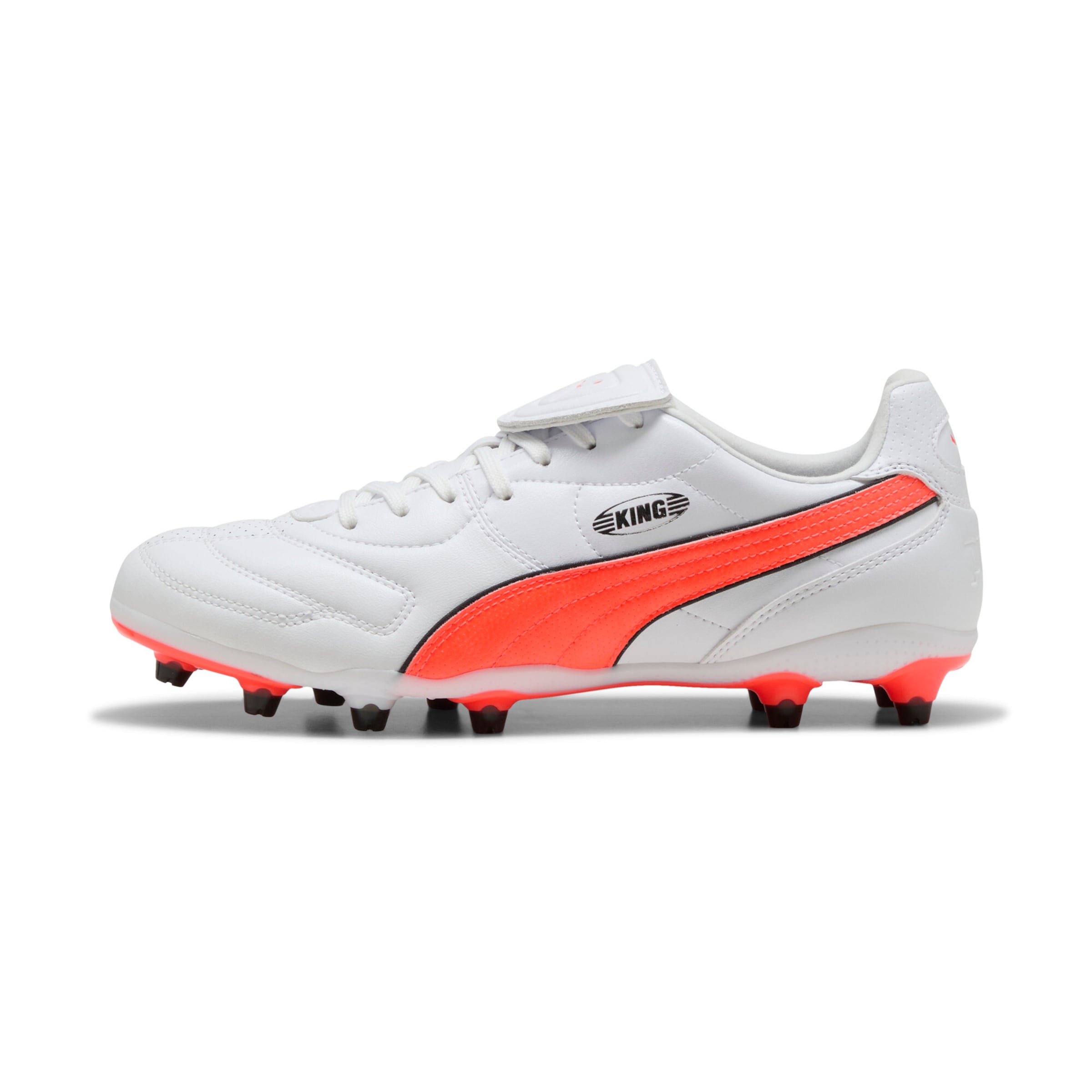 PUMA Fußballschuh in Weiß: Vorderseite