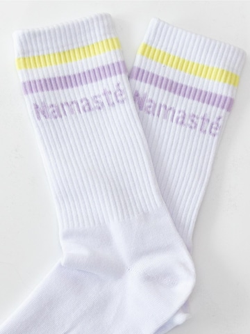 Divasya Socks 'Namasté' in White