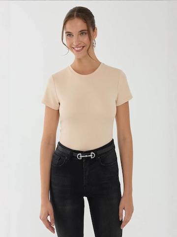Hiccup T-Shirt in Beige