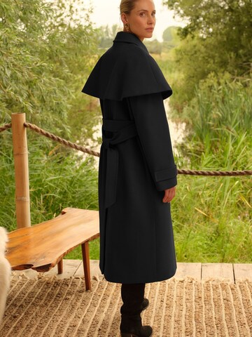 Cappotto di mezza stagione di love & roses in nero