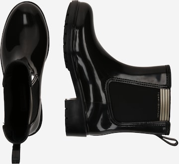 juoda TOMMY HILFIGER Guminiai batai 'Essential'