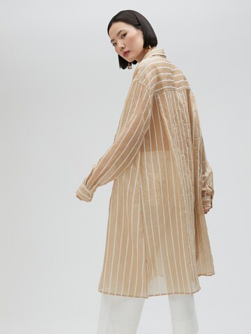 Maglietta ' ' di Lola Casademunt in beige
