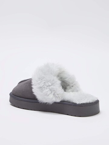 Trendyol Slipper in Grey