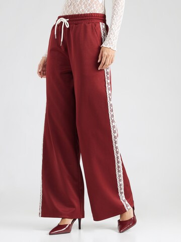 OH APRIL Wide Leg Hose 'Kael' in Rot: Vorderseite