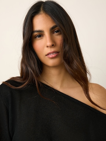 Pulover de la Next pe negru