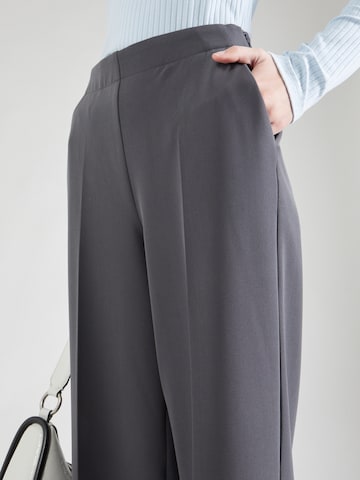 modström Wide leg Trousers with creases 'Nelli' in Grey