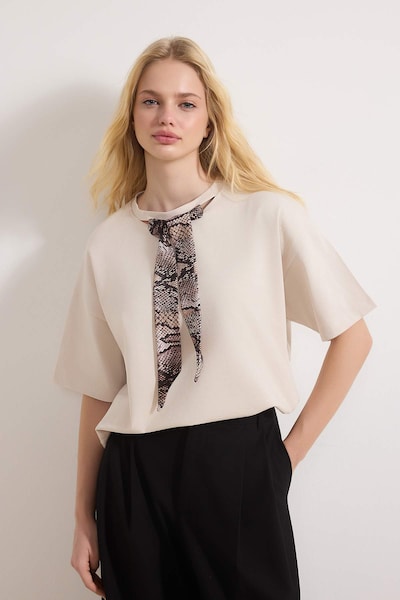 Trendyol T-Shirt in XS in greige / schwarz, Produktansicht