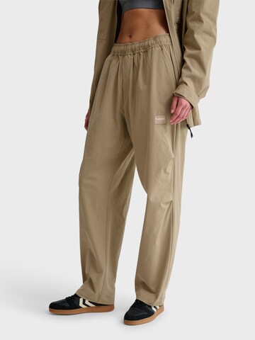 Hummel Loosefit Hose 'Sorona' in Braun
