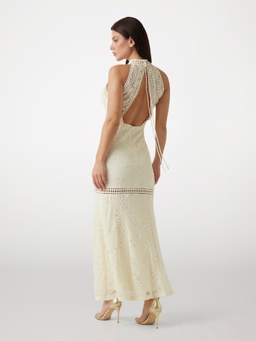 GUESS Kleid in Beige