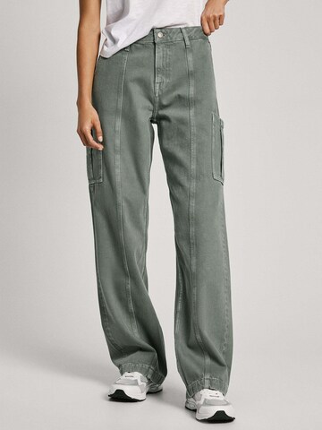 Pepe Jeans Loosefit Bundfaltenjeans in Grün: Vorderseite