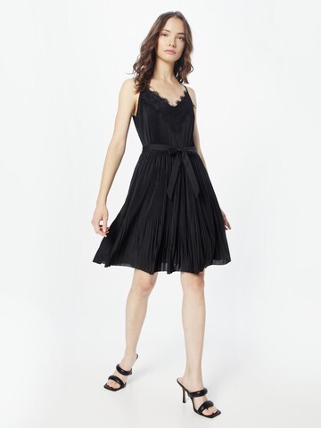 Robe 'Caitlin' ABOUT YOU en noir