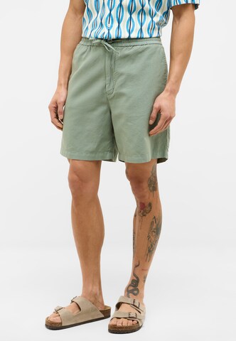 MUSTANG Loosefit Hose in Grün: Vorderseite